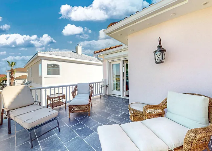 Dog-friendly With Access Outdoor Pool And Tennis - Gated Community Holiday home