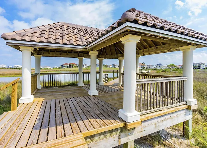 Dog-friendly With Access Outdoor Pool And Tennis - Gated Community Holiday home *